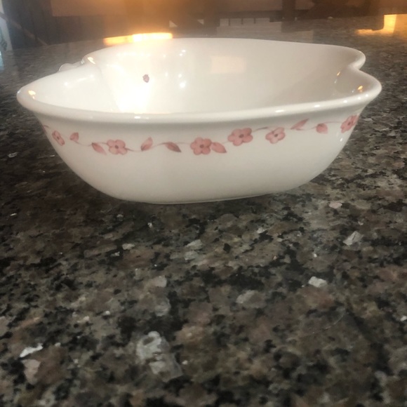 Pfaltzgraff Delicious apple shaped bowl - Picture 2 of 6